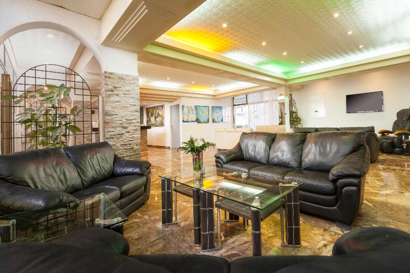 Penelope Beach Hotel Apts - Lobi