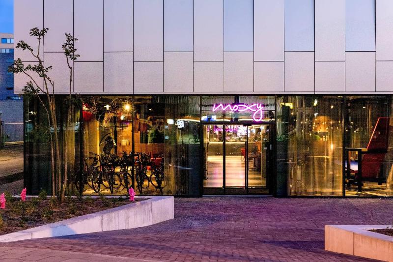 Moxy Utrecht - Genel