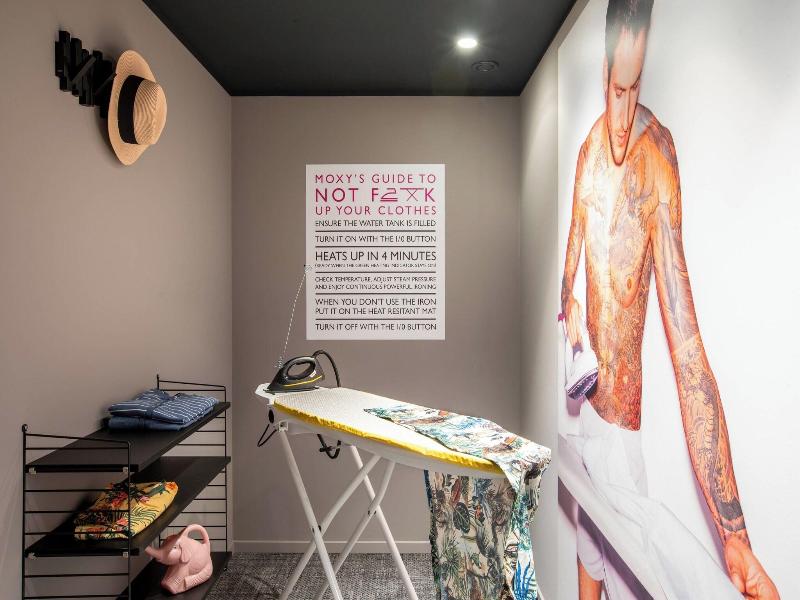 Moxy Utrecht - Genel