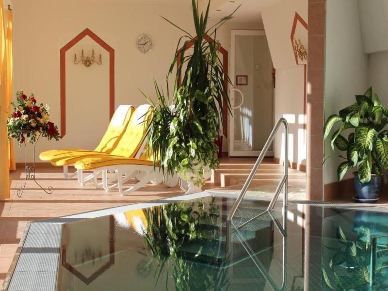 Vitalhotel Kaiserhof - Havuz