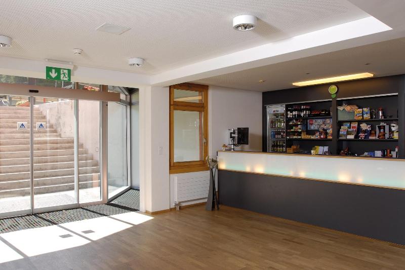 Youth Hostel Pontresina - Lobi