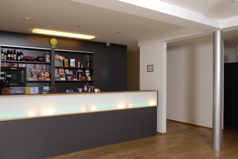 Youth Hostel Pontresina - Lobi