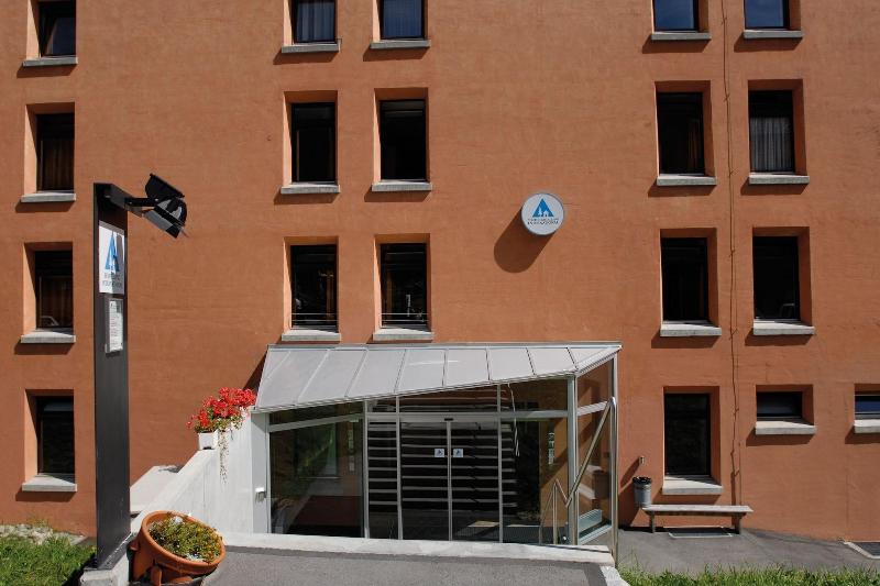Youth Hostel Pontresina - Genel