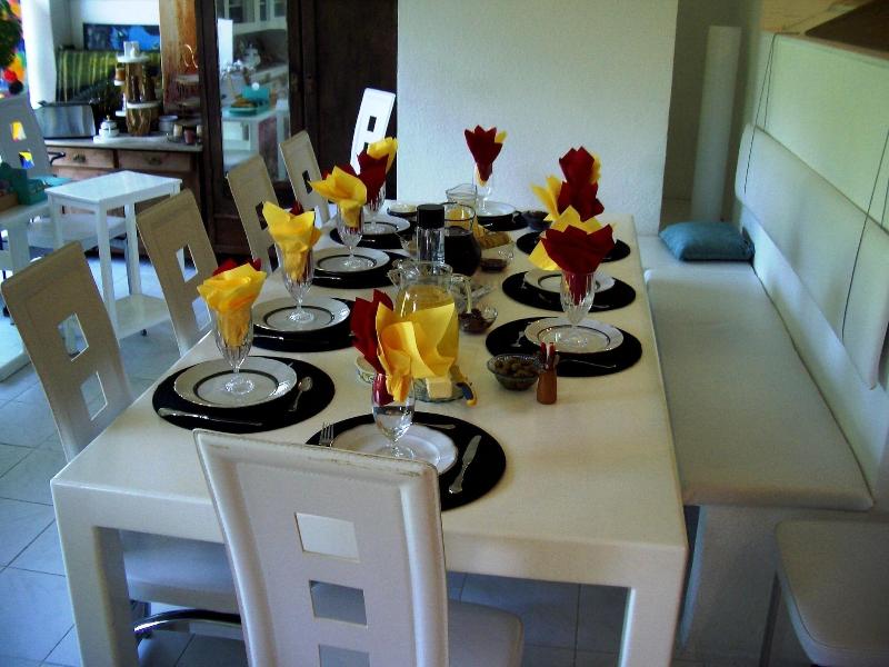 Ferienhaus BLACK & WHITE - Restoran