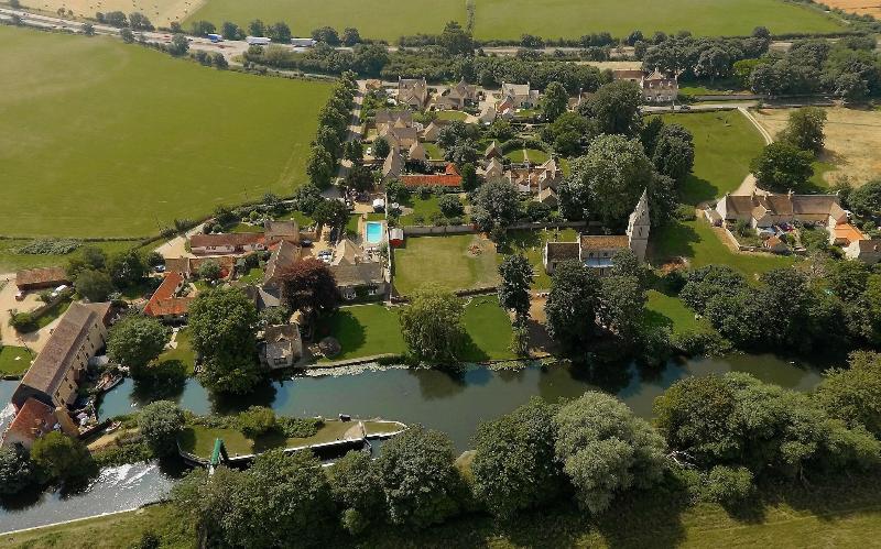 River Nene Cottages - Genel