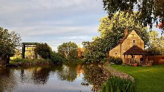 River Nene Cottages fotoÄŸrafÄ±