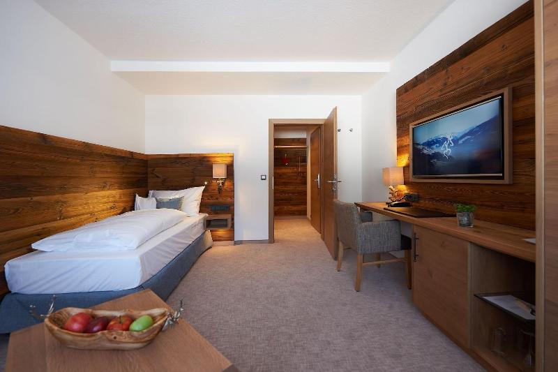 Boutique Hotel Herzhof Garni - Apartments - Oda