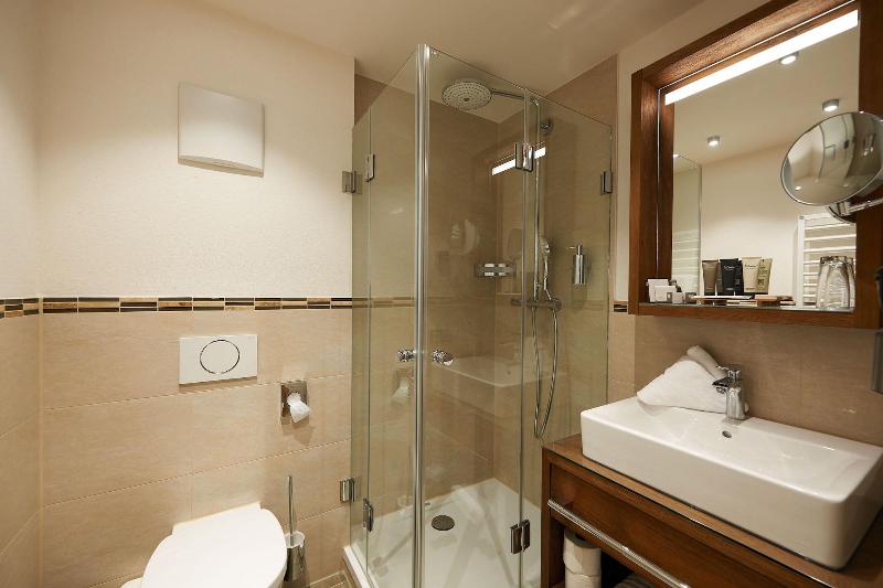 Boutique Hotel Herzhof Garni - Apartments - Oda
