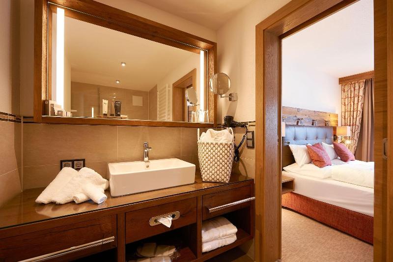 Boutique Hotel Herzhof Garni - Apartments - Oda