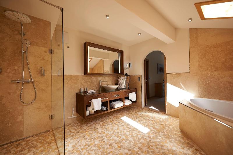 Boutique Hotel Herzhof Garni - Apartments - Oda