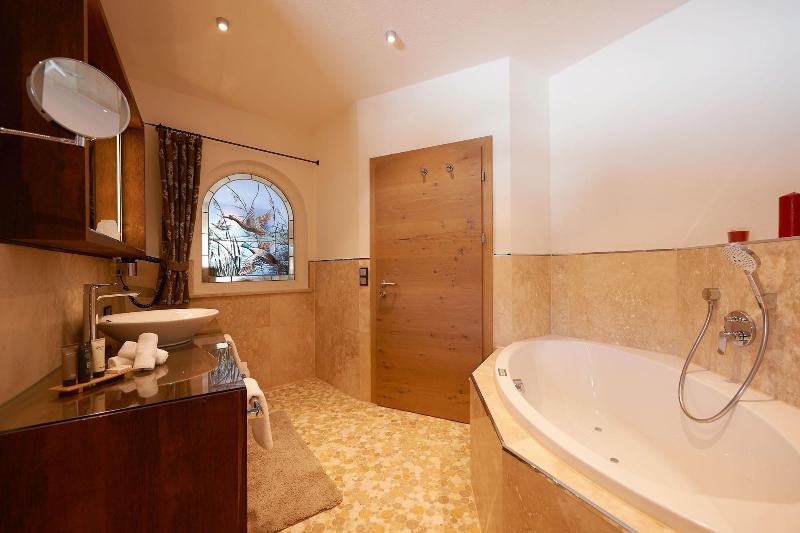 Boutique Hotel Herzhof Garni - Apartments - Oda