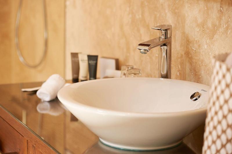 Boutique Hotel Herzhof Garni - Apartments - Oda