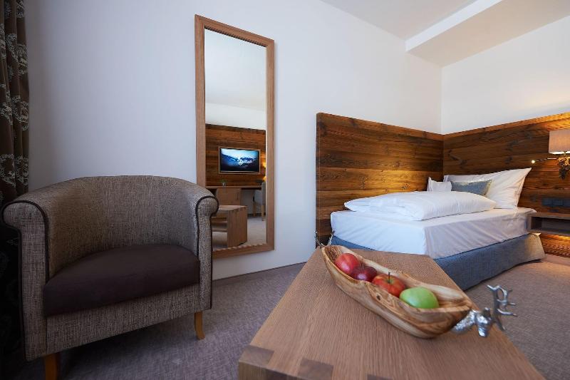 Boutique Hotel Herzhof Garni - Apartments - Oda