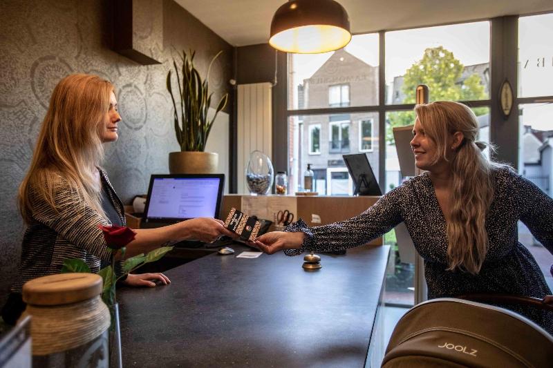 Hotel Het Witte Paard - Lobi