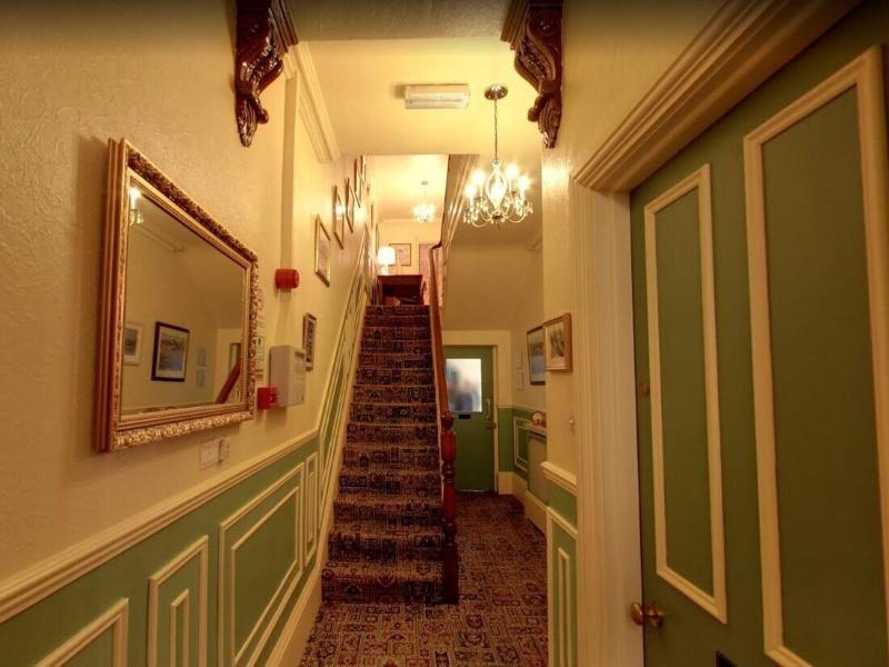 Athol Guest House - Lobi