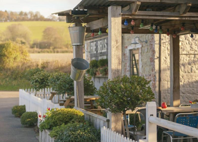 The Five Bells Inn Brabourne - Genel
