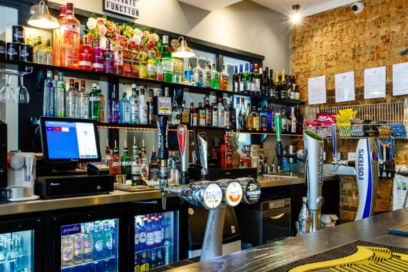 Ruby Pub & Hotel - Bar