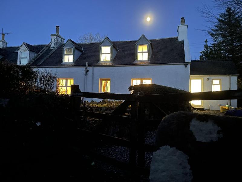 No 4 old Post Office row Isle of Skye - Book Now! - Genel