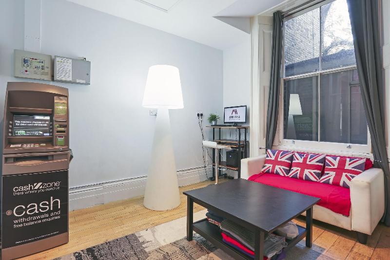 Astor Victoria Hostel - Adults Only - Lobi