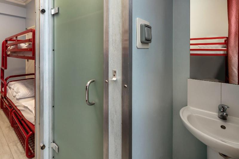 Astor Victoria Hostel - Adults Only - Oda