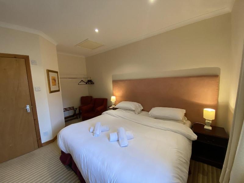 Columba House Hotel & Garden Restaurant - Oda
