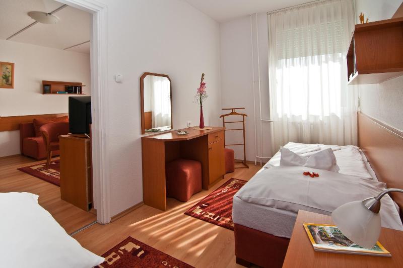 Hotel NapfÃ©ny - Oda