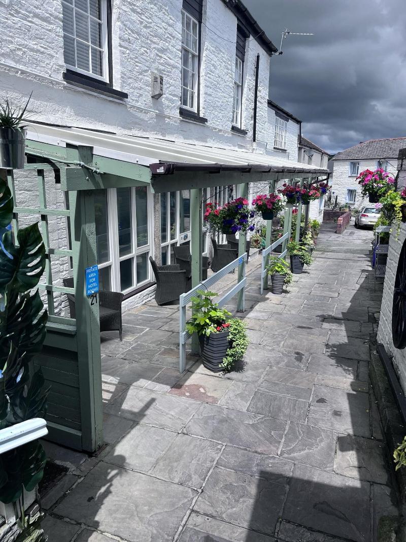 Molesworth Arms - Genel