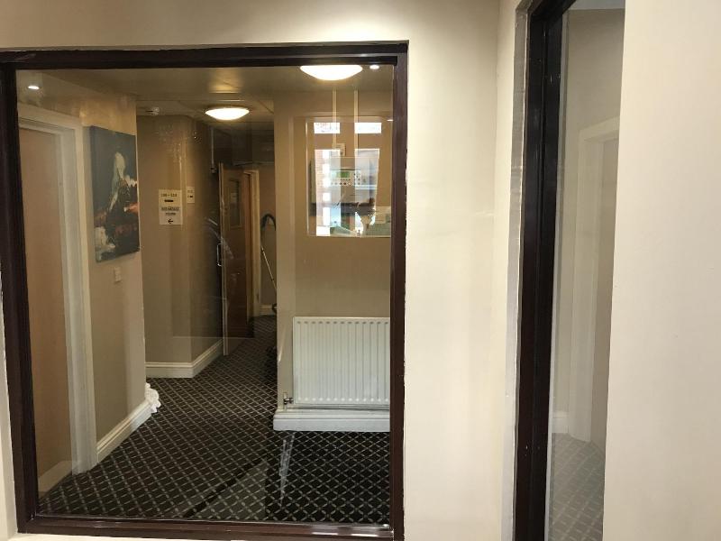 Pacific Inn London Heathrow - Lobi