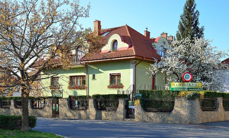 VadÃ¡szkÃ¼rt PanziÃ³ - Genel
