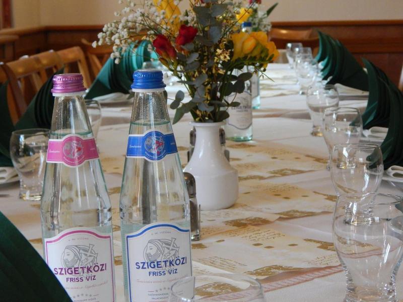 VadÃ¡szkÃ¼rt PanziÃ³ - Restoran