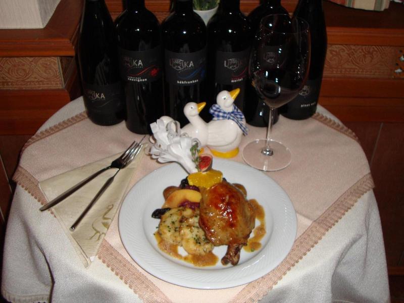 VadÃ¡szkÃ¼rt PanziÃ³ - Restoran