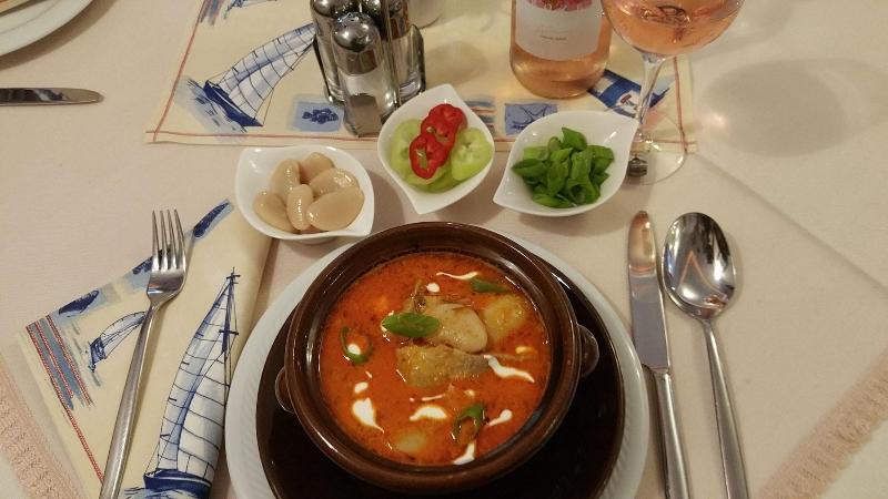 VadÃ¡szkÃ¼rt PanziÃ³ - Restoran