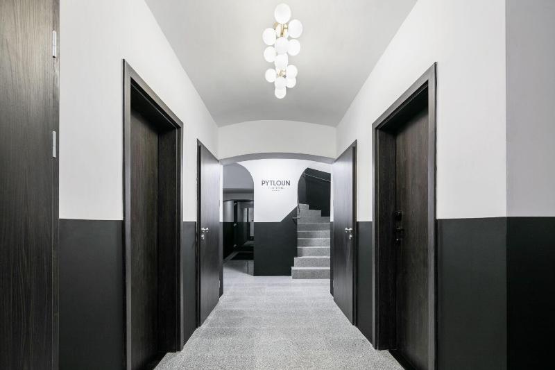 Pytloun Flat Hotel - Lobi