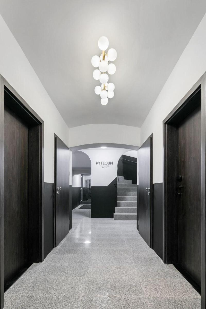 Pytloun Flat Hotel - Lobi