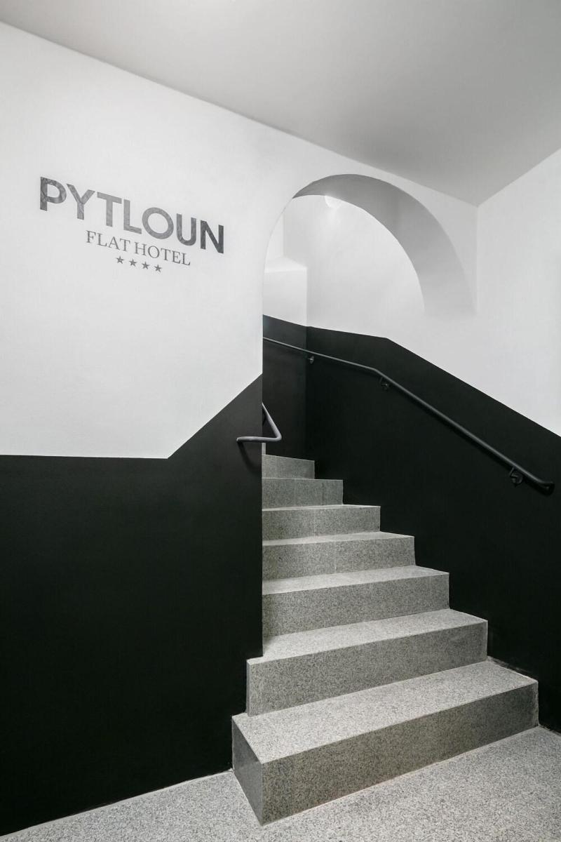 Pytloun Flat Hotel - Lobi
