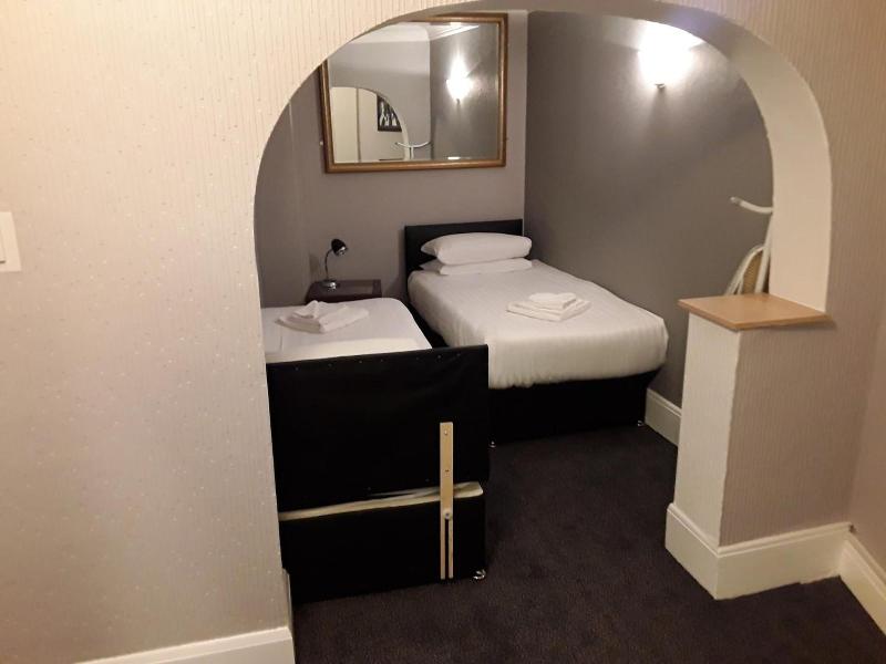 The Liverpool Inn Hotel - Oda