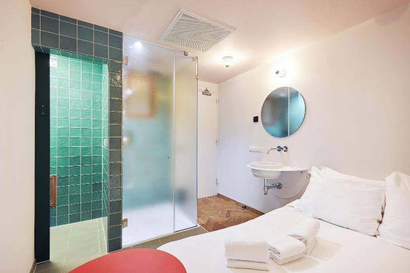 Hotel Not Hotel Rotterdam - Oda