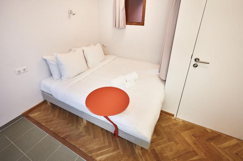 Hotel Not Hotel Rotterdam - Oda