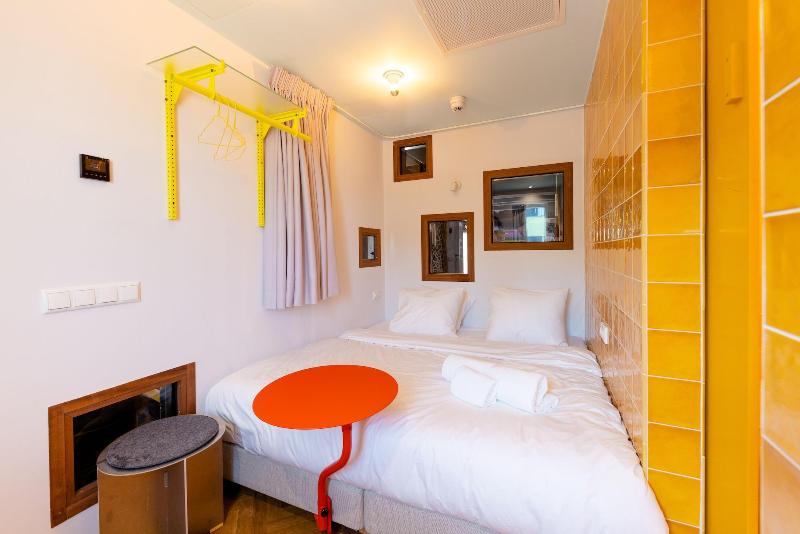 Hotel Not Hotel Rotterdam - Oda