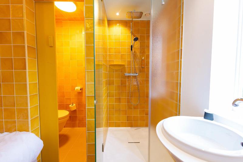 Hotel Not Hotel Rotterdam - Oda