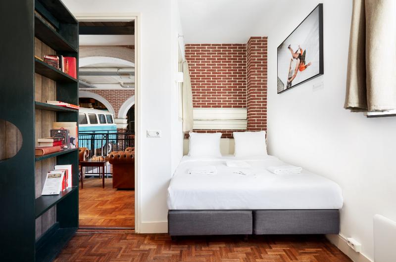 Hotel Not Hotel Rotterdam - Oda