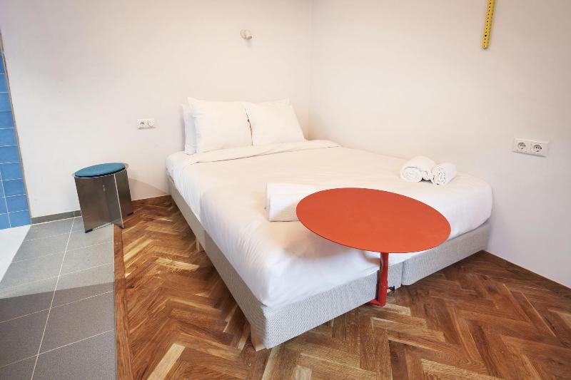 Hotel Not Hotel Rotterdam - Oda