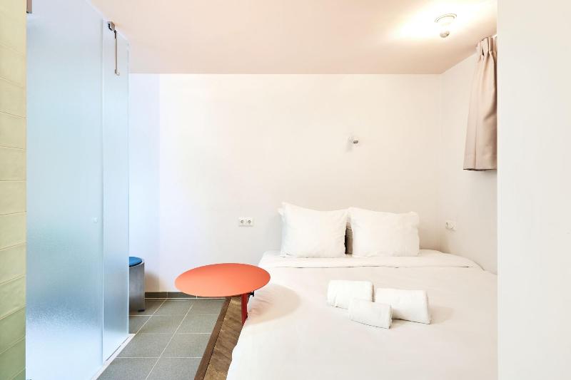 Hotel Not Hotel Rotterdam - Oda