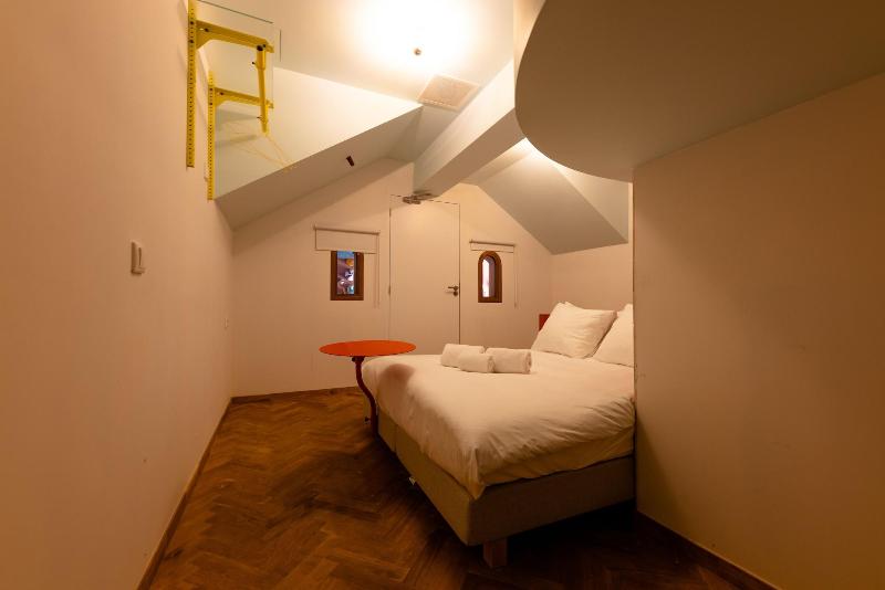 Hotel Not Hotel Rotterdam - Oda
