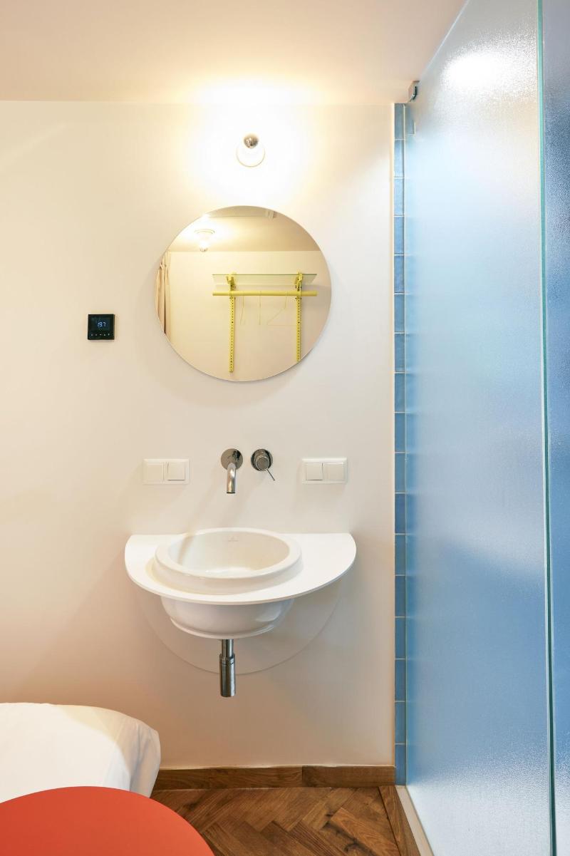 Hotel Not Hotel Rotterdam - Oda