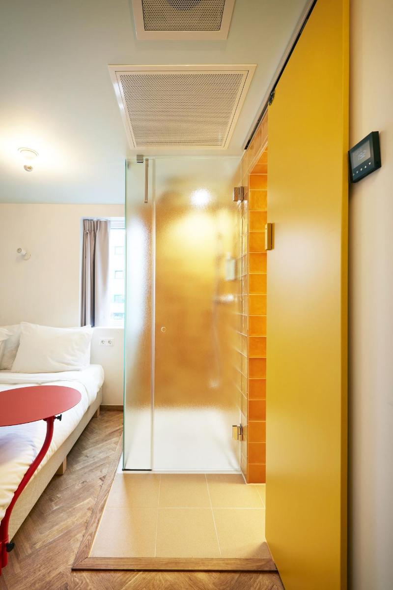 Hotel Not Hotel Rotterdam - Oda