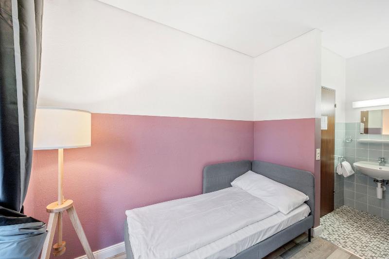 Becozy Self Check-in & Pop-up Hotel - Oda