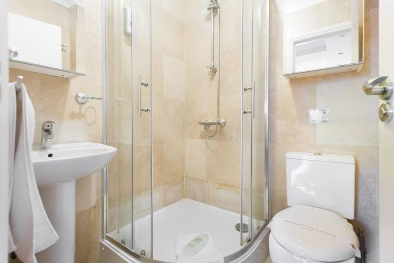 Kings Cross International - Oda