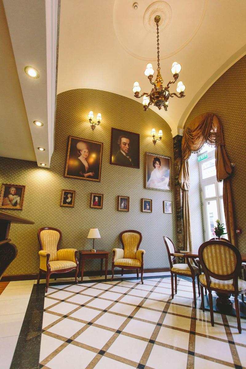 Mozart Hotel - Lobi