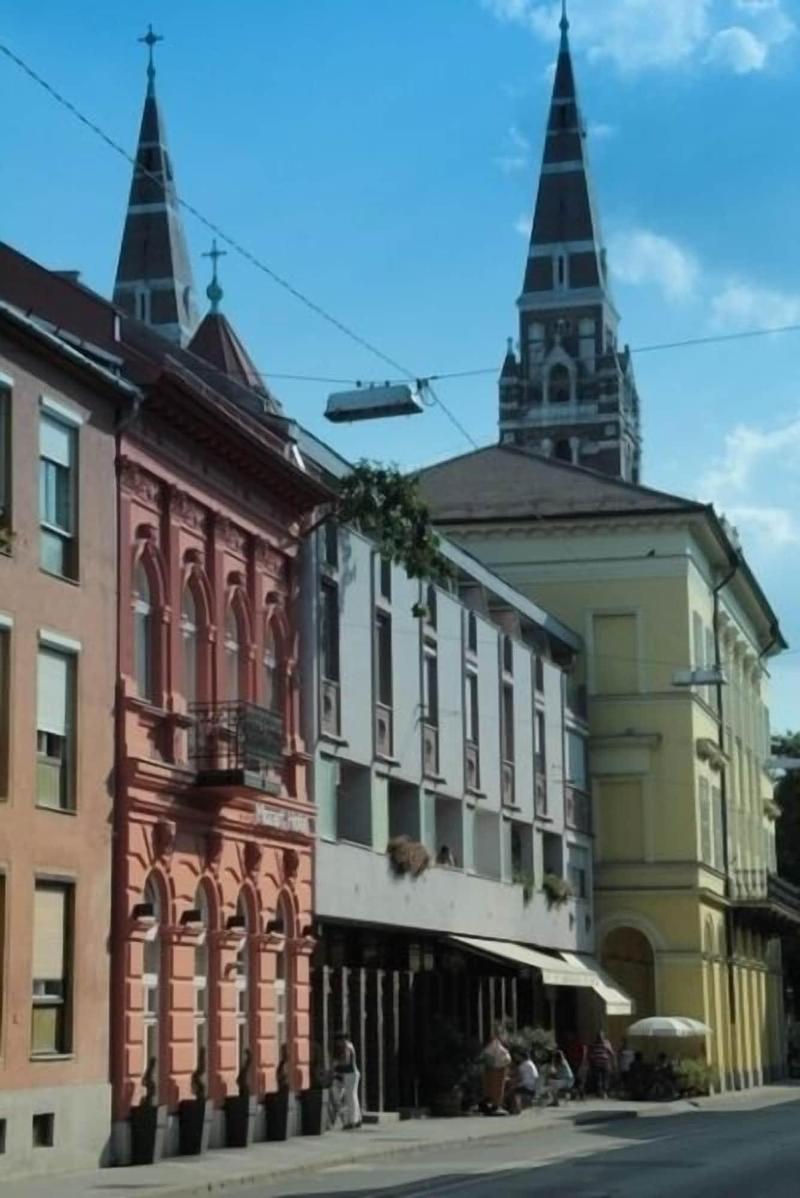Mozart Hotel - Genel